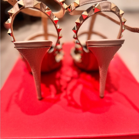 Valentino Garavani Poudre “Rockstud” sizer 7b - Picture 4 of 16